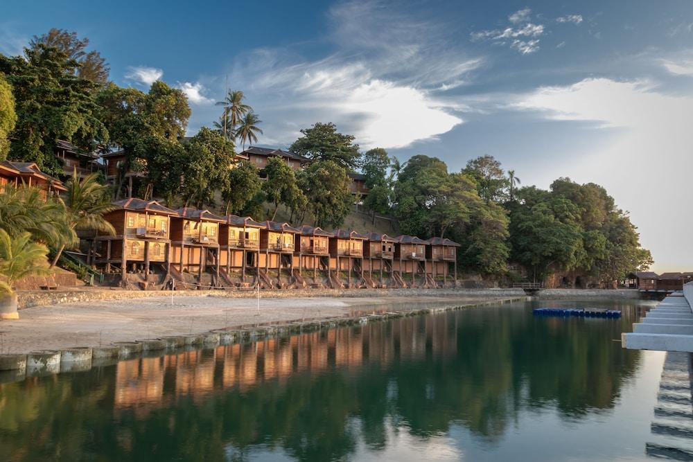 Ktm Resort Batam Sekupang Exterior foto